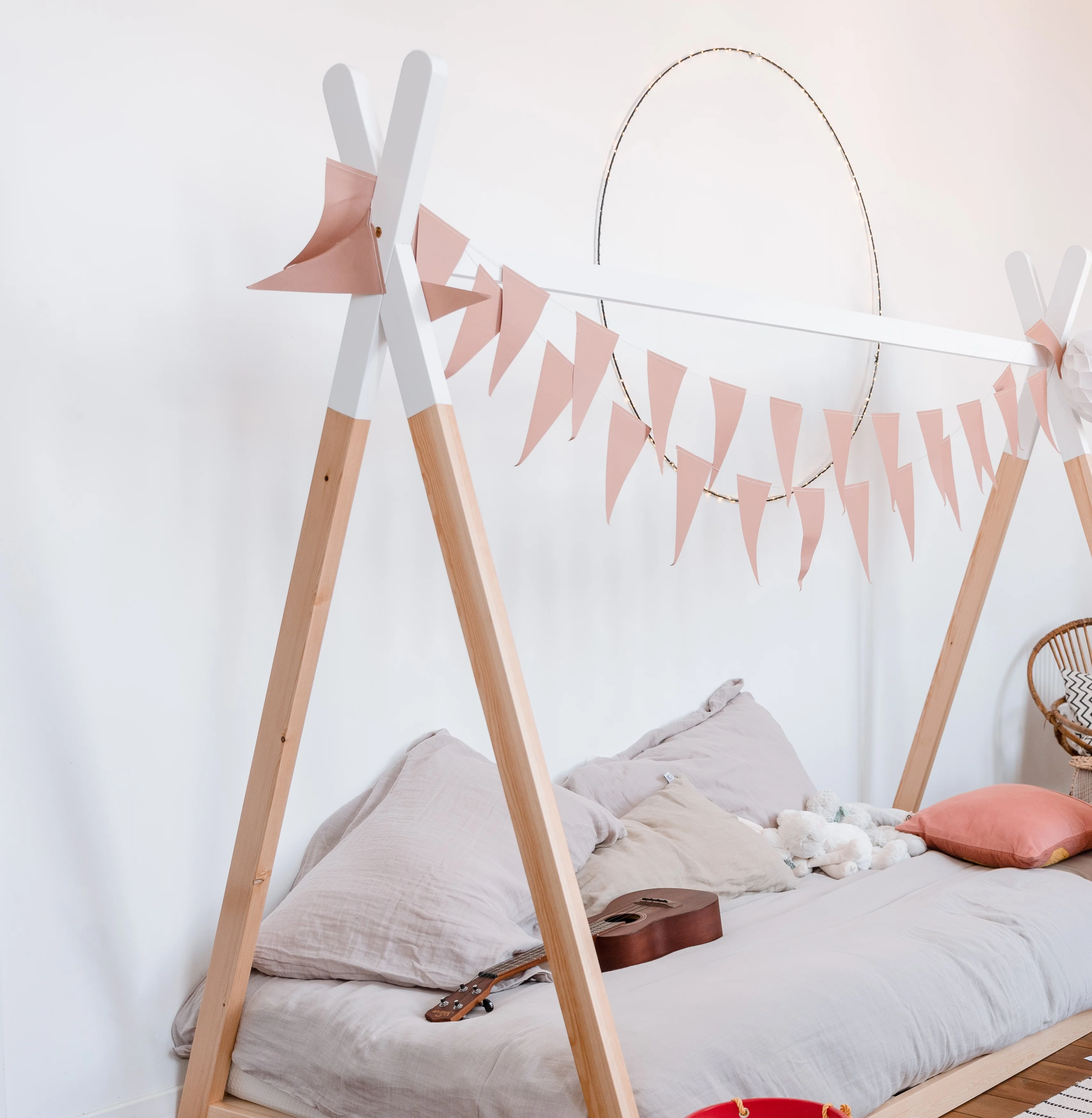 Cama Tipi Plumas para niños - Cama montessori - Image 3
